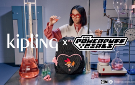 Kipling x 飞天小女警联名系列登场，奔赴今夏充能旅程！